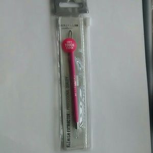 Professional Quality Blemish Extractor